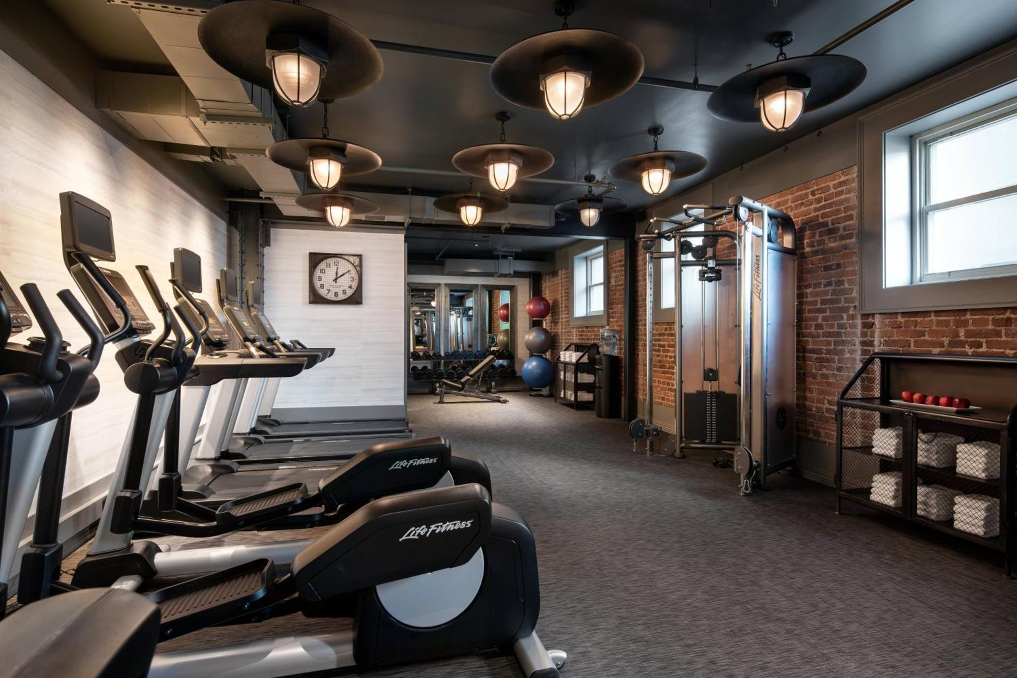 Courtyard By Marriott San Francisco Downtown/Van Ness Ave Екстериор снимка