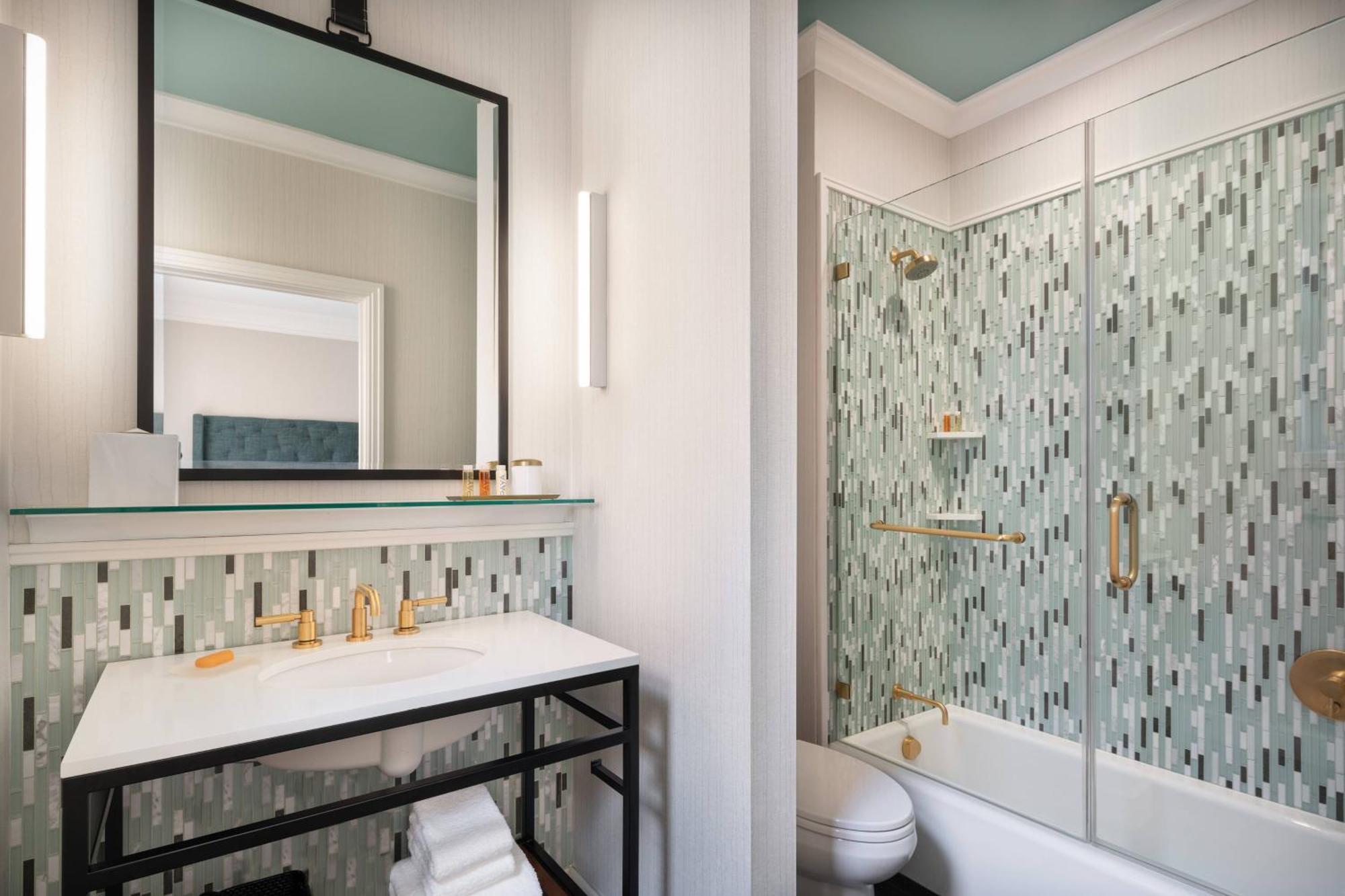 Courtyard By Marriott San Francisco Downtown/Van Ness Ave Екстериор снимка