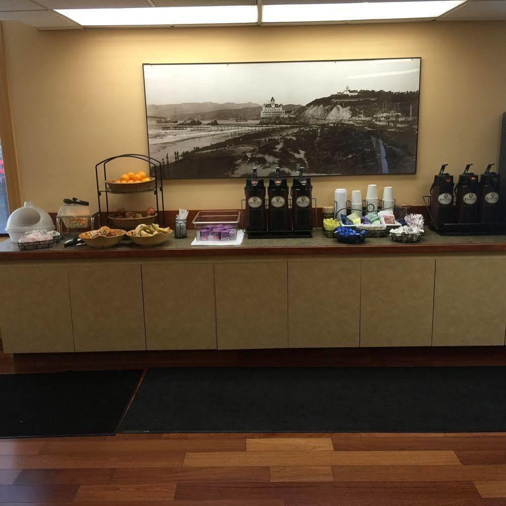 Courtyard By Marriott San Francisco Downtown/Van Ness Ave Екстериор снимка